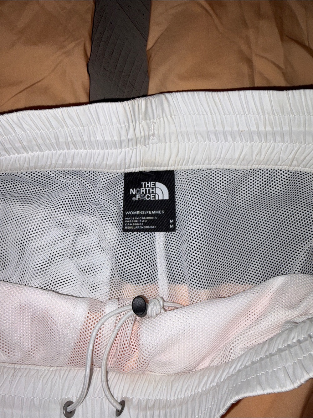 The North Face Womens Peach, Black & White Windbreaker Jacket and Joggers Set - Picture 13 of 14